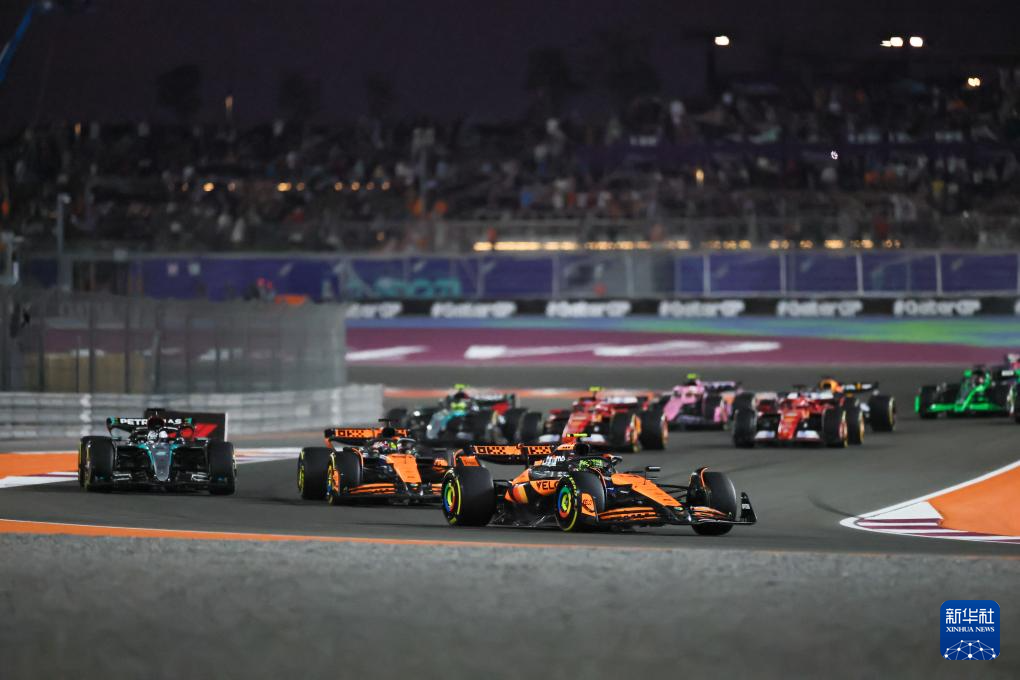 威廉姆斯鏖战索伯车队,拉塞尔高光表现 威廉姆斯鏖战索伯车队,拉塞尔高光表现