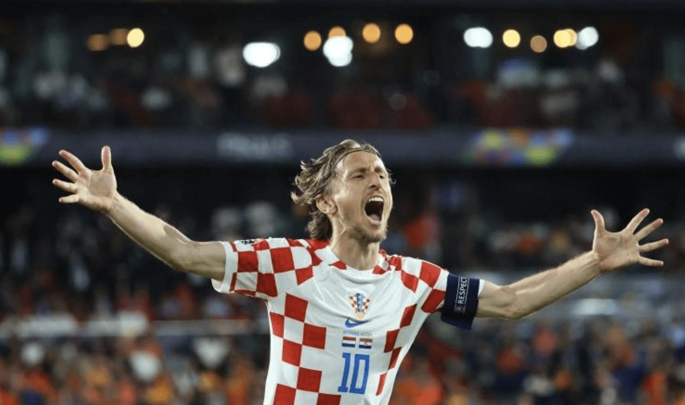 荷兰险胜塞内加尔,莫德里奇惊艳四座 荷兰险胜塞内加尔,莫德里奇惊艳四座