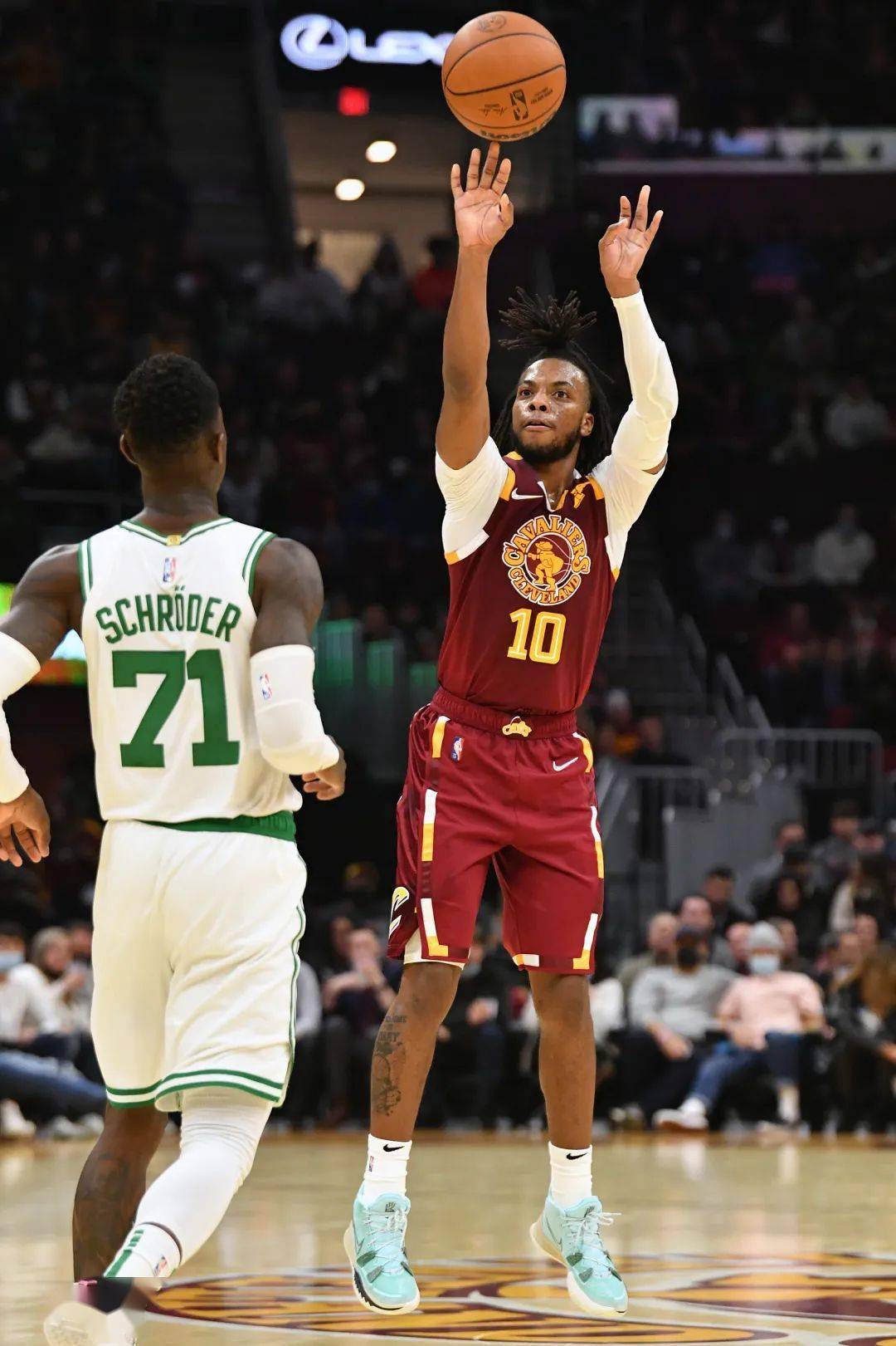 快船险胜吉林队,赵继伟扛起全队 快船险胜吉林队,赵继伟扛起全队