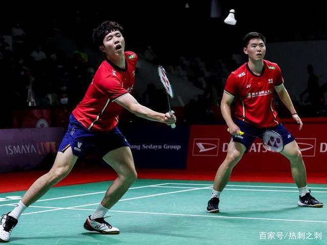 法国队轻取丹麦队，黄鸭组合点燃赛场