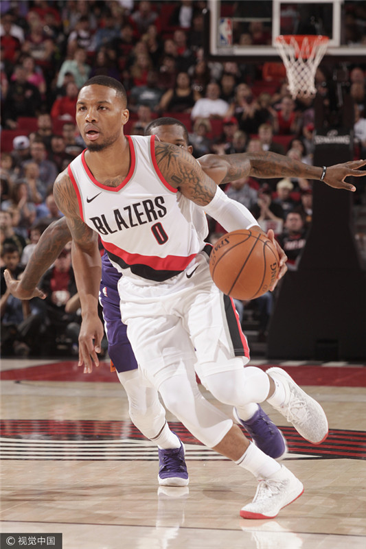 魔术绝杀青岛队,布克惊艳四座 魔术绝杀青岛队,布克惊艳四座