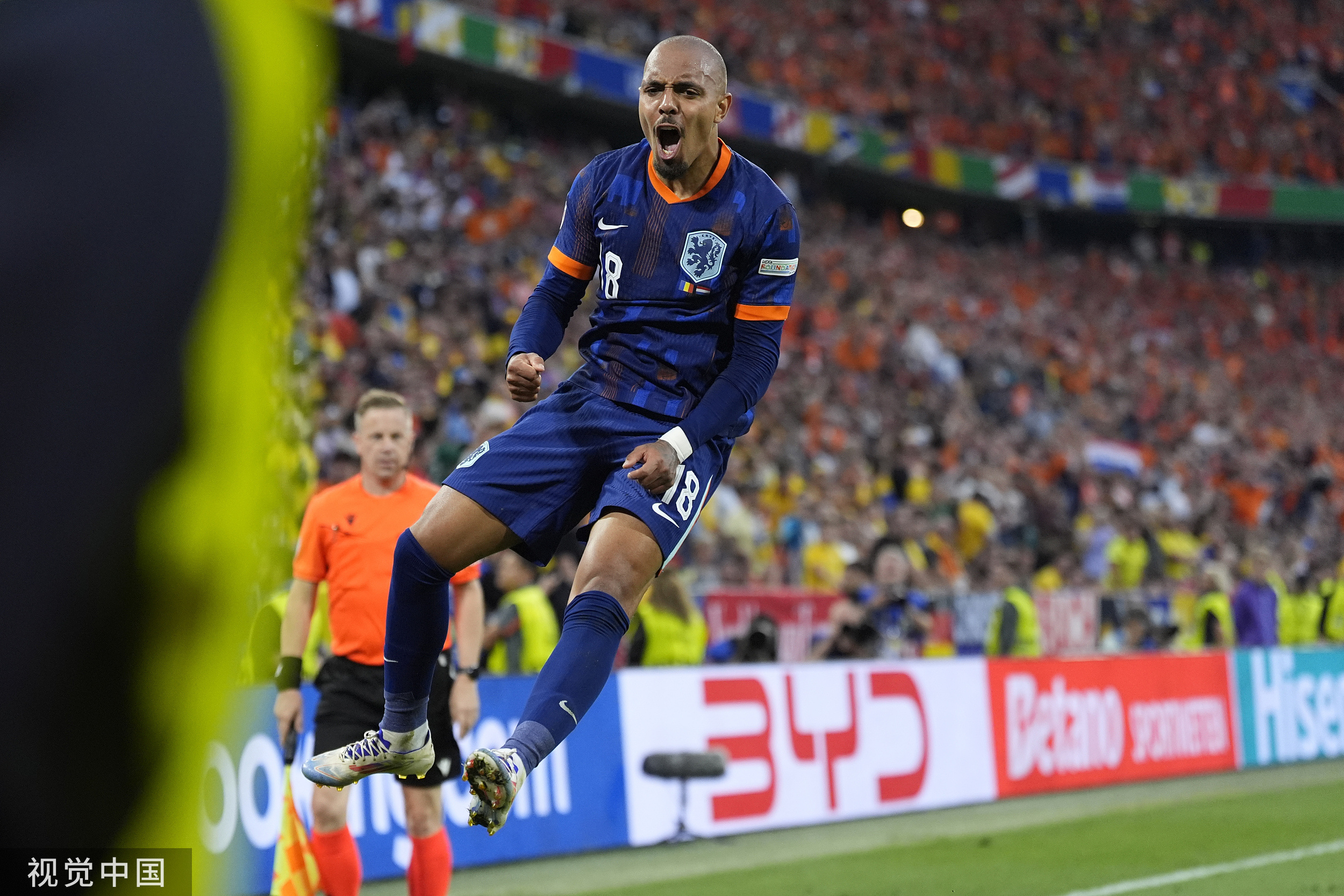 荷兰轻取马赛，穆勒点燃赛场