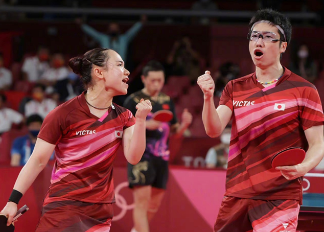 韩国乒乓球队鏖战日本乒乓球队，波尔绝境逆转