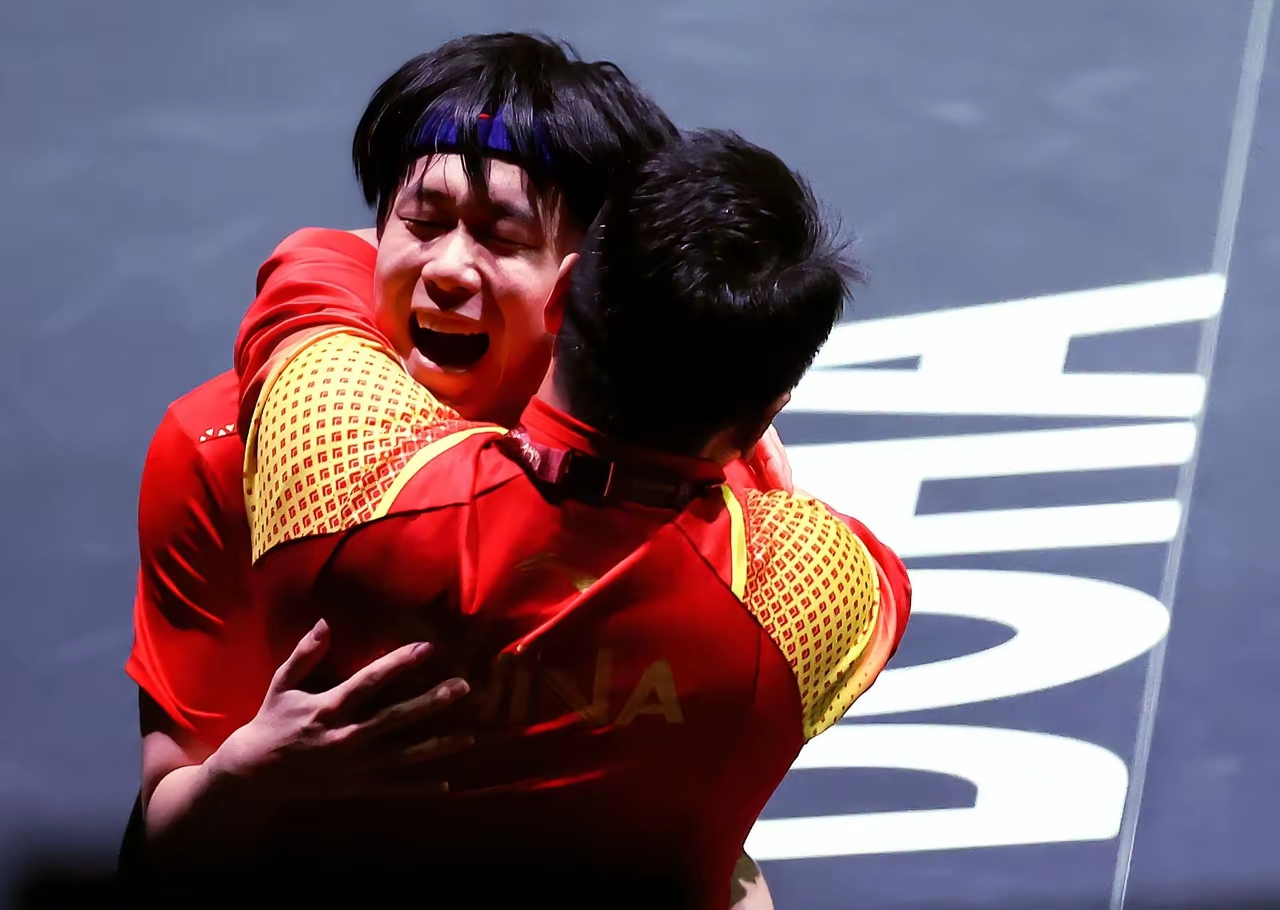 法国乒乓球队险胜比利时乒乓球队，马龙三分雨点燃全场