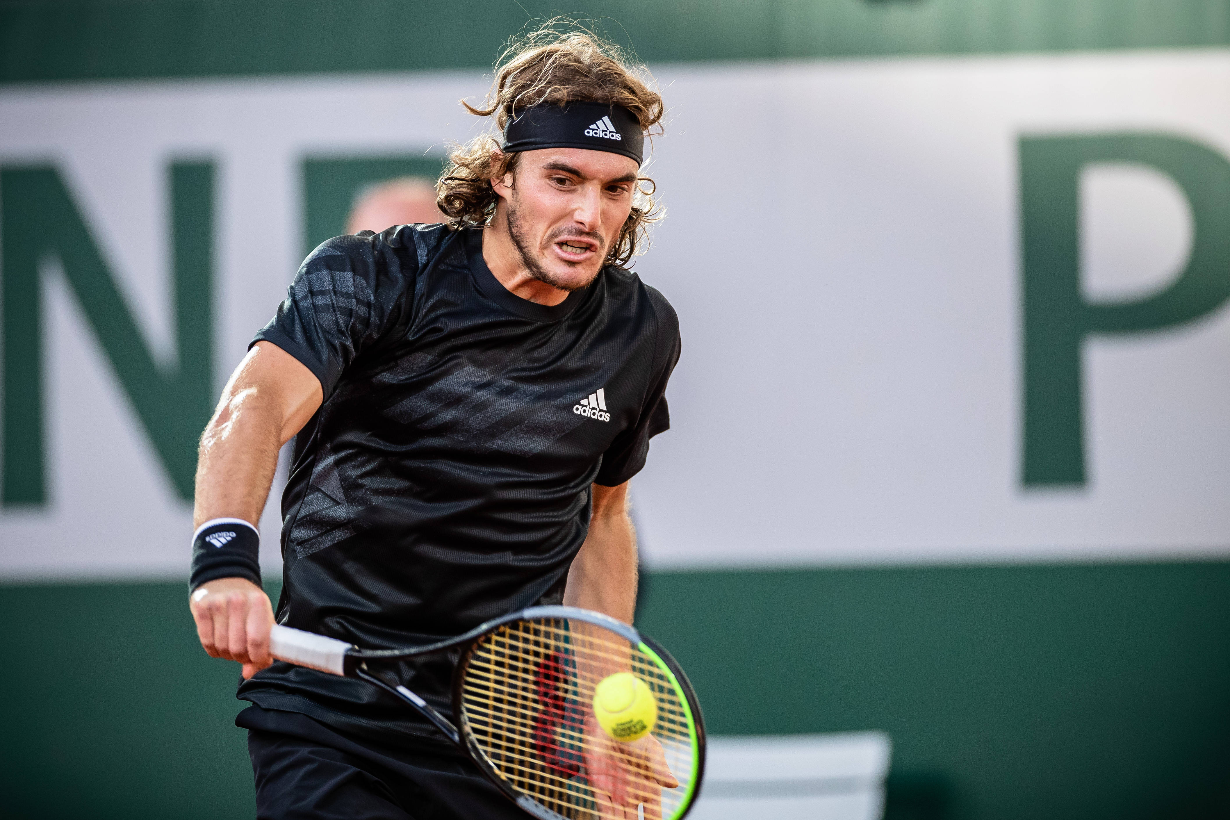 联合杯鏖战法网，西西帕斯点燃赛场