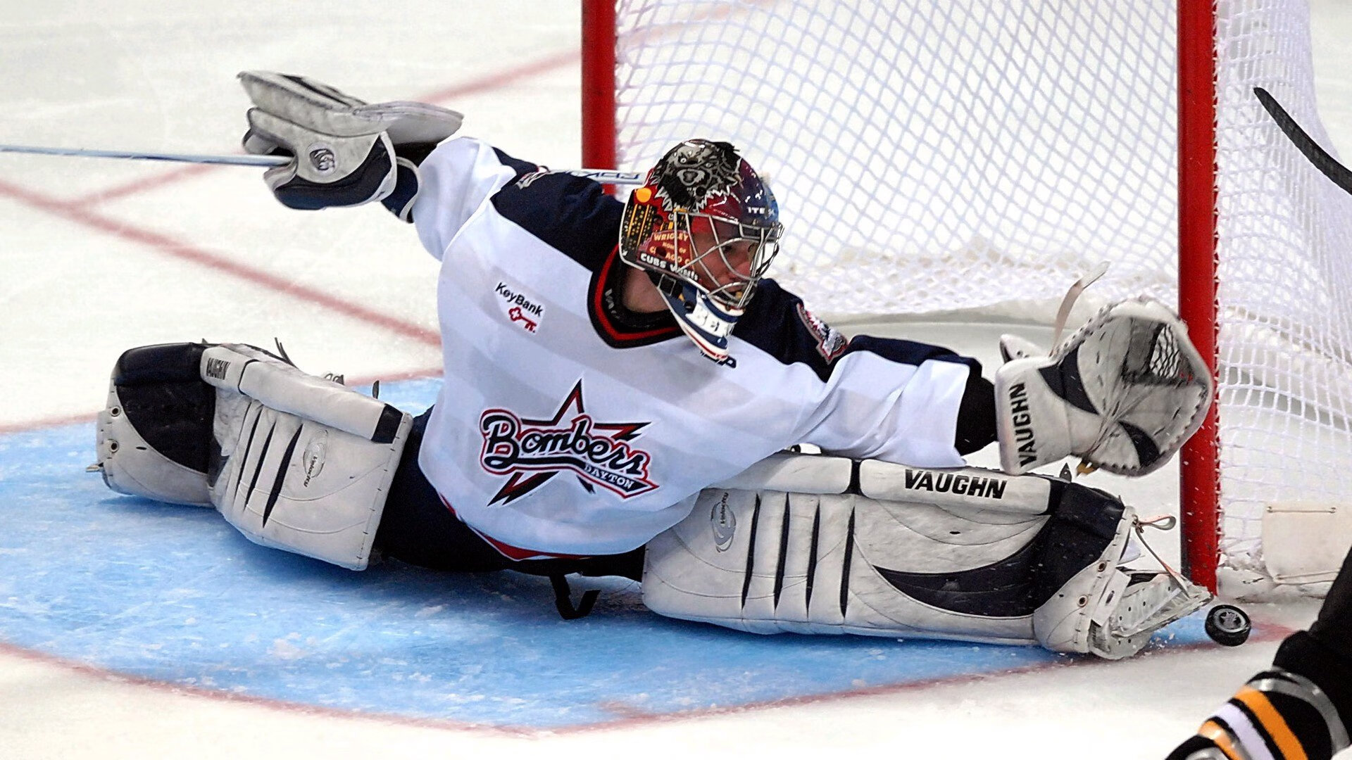 火箭火力压制上海队，切特成为关键先生